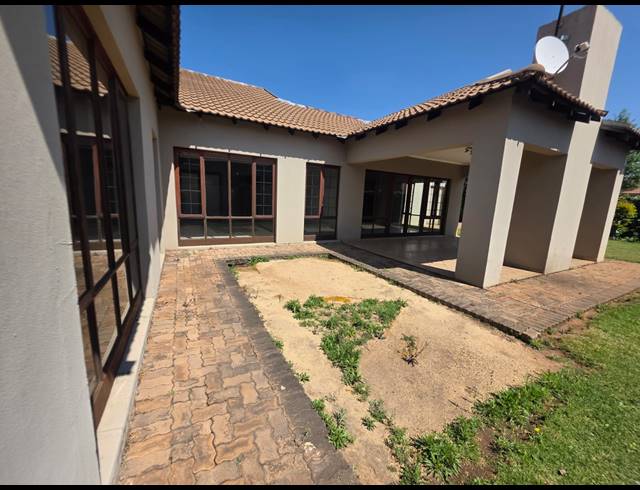 3 BEDROOM HOUSE TO LET IN VANDERBIJLPARK SE 8